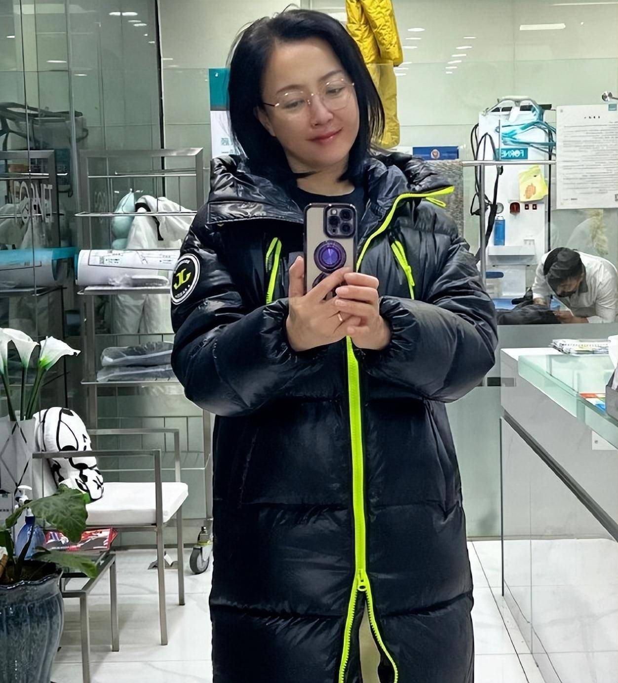 原华|央视名嘴沙桐离婚，妻子暗示婚姻无性，遭原配发文嘲讽：别扯淡