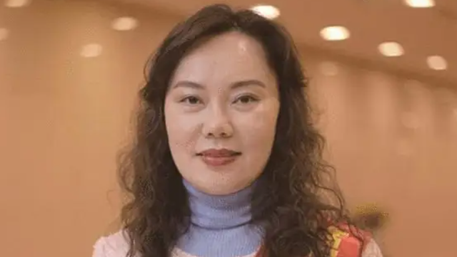 19年江苏富婆朱丽丽:5年骗14亿,一顿饭上百万,潜逃泰国后被抓