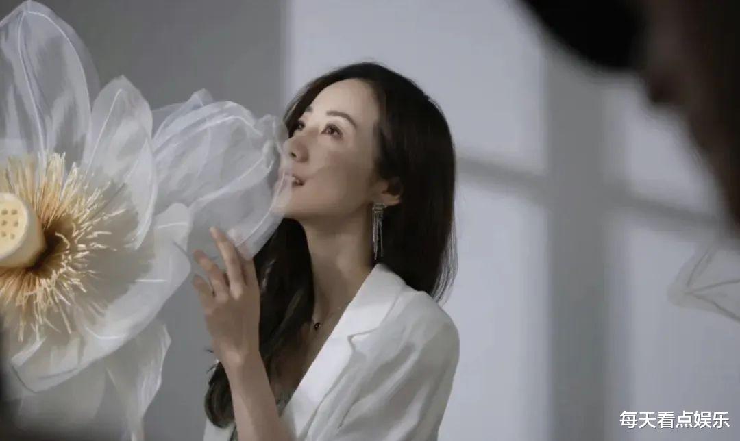 韩雪不再隐瞒,首次公开丈夫的身份,难怪韩雪会嫁给他…