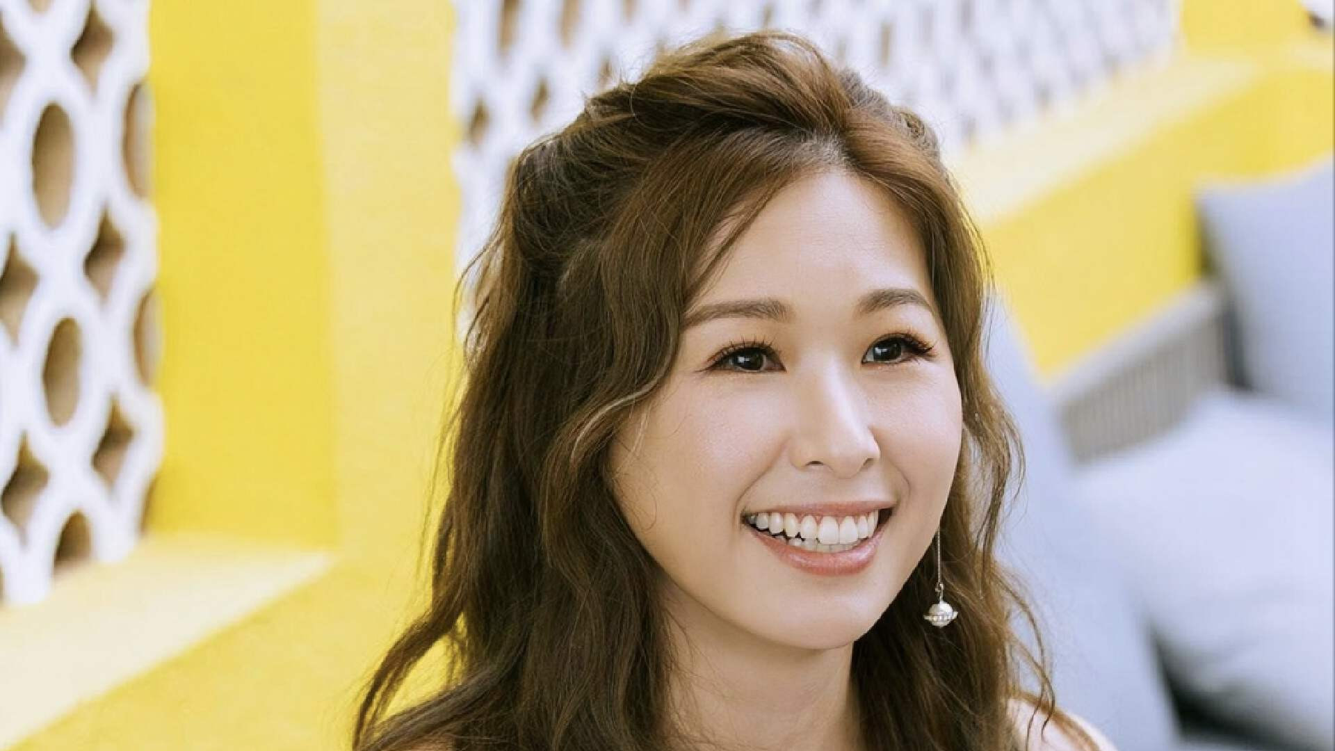 又走一个！TVB知名女星突然约满离巢，是星二代也是富家女