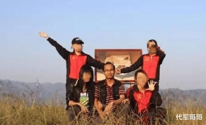 2万块钱富豪就可以“校园选妃”,现实比电影《热搜》更令人发指