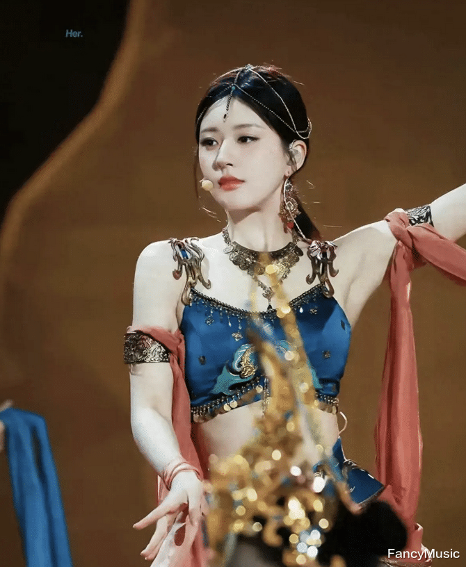 跨年晚会|明星假唱、美女喊麦、歌声刺耳，2024年的跨年晚会翻车太多