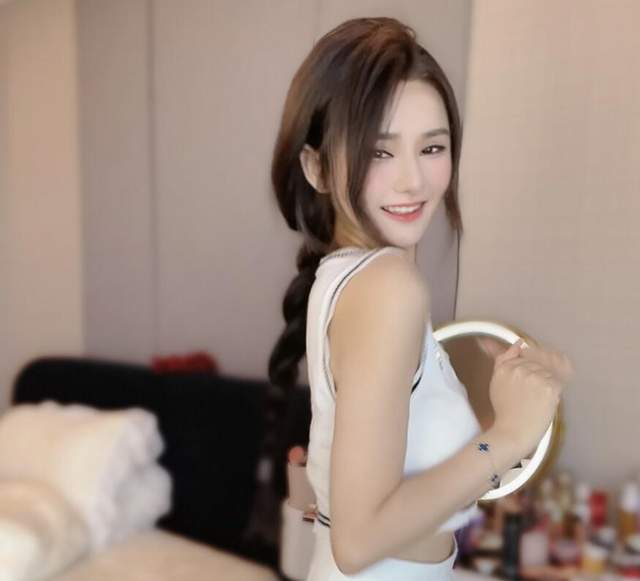 女主播|你不知道的YY一姐，私下给大哥介绍女主播的黑幕！