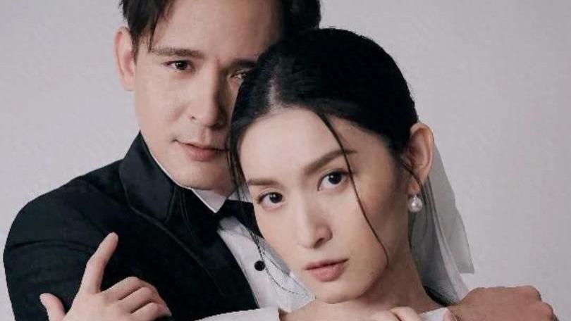 小三上位6年后补办婚礼，多位明星送上祝福，现场简陋惨遭嘲讽