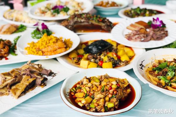 食材|“汆”和“氽”看起来非常相似，意思却完全不同，用错会闹大笑话