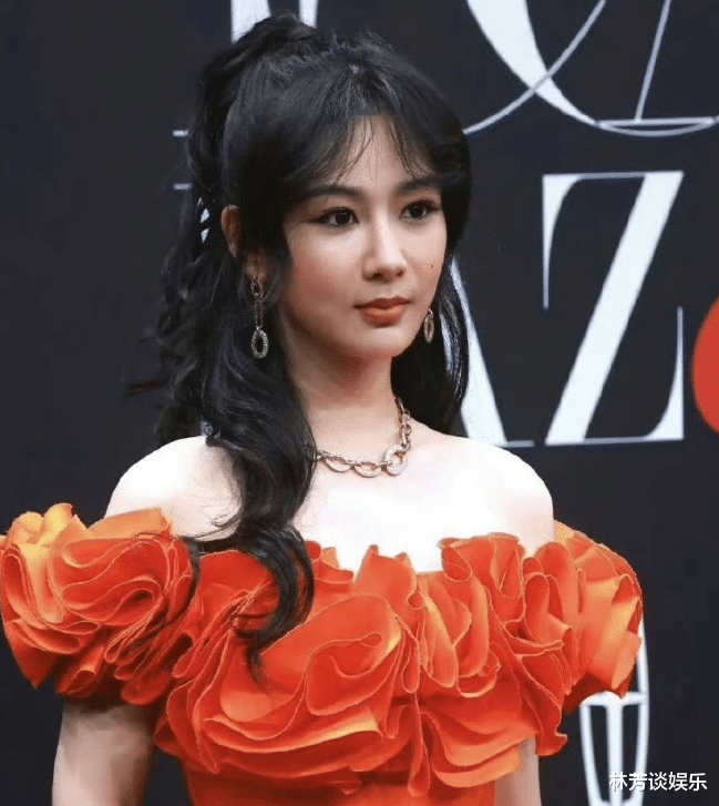 《承欢记》定妆，许凯不肿了，杨紫不黑了，网友：两个人不太搭
