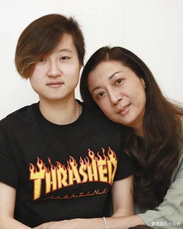 吴绮莉过节思念女儿，期待和女儿团聚，吴卓林仍旧不想回家