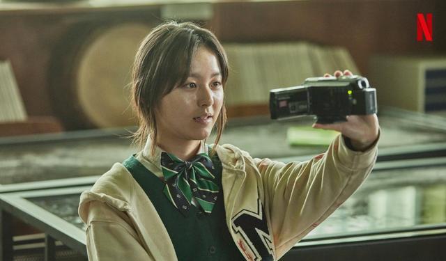 角色与本人大反差韩剧女演员!文佳煐满脸痘痘、秀智黑眼圈藏不住