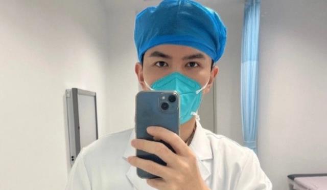 蚌埠|医院照片墙上“帅照”走红,高颜值男医生简历曝光,颜值实力并存