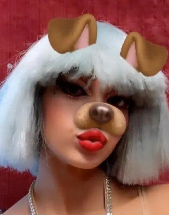 Lisa两次晒疯马秀私密照,扯下最后的遮羞布,卡琳娜点赞人设崩塌