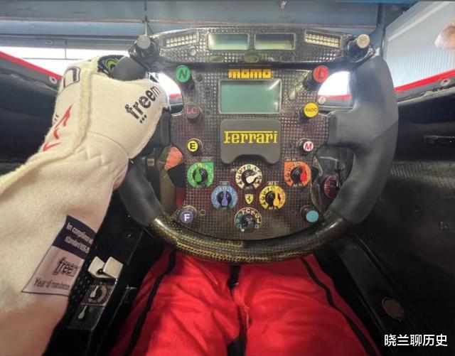 林志颖|林志颖车祸后再度开赛车!在国外身形消瘦大变样,站赛场旁引担忧