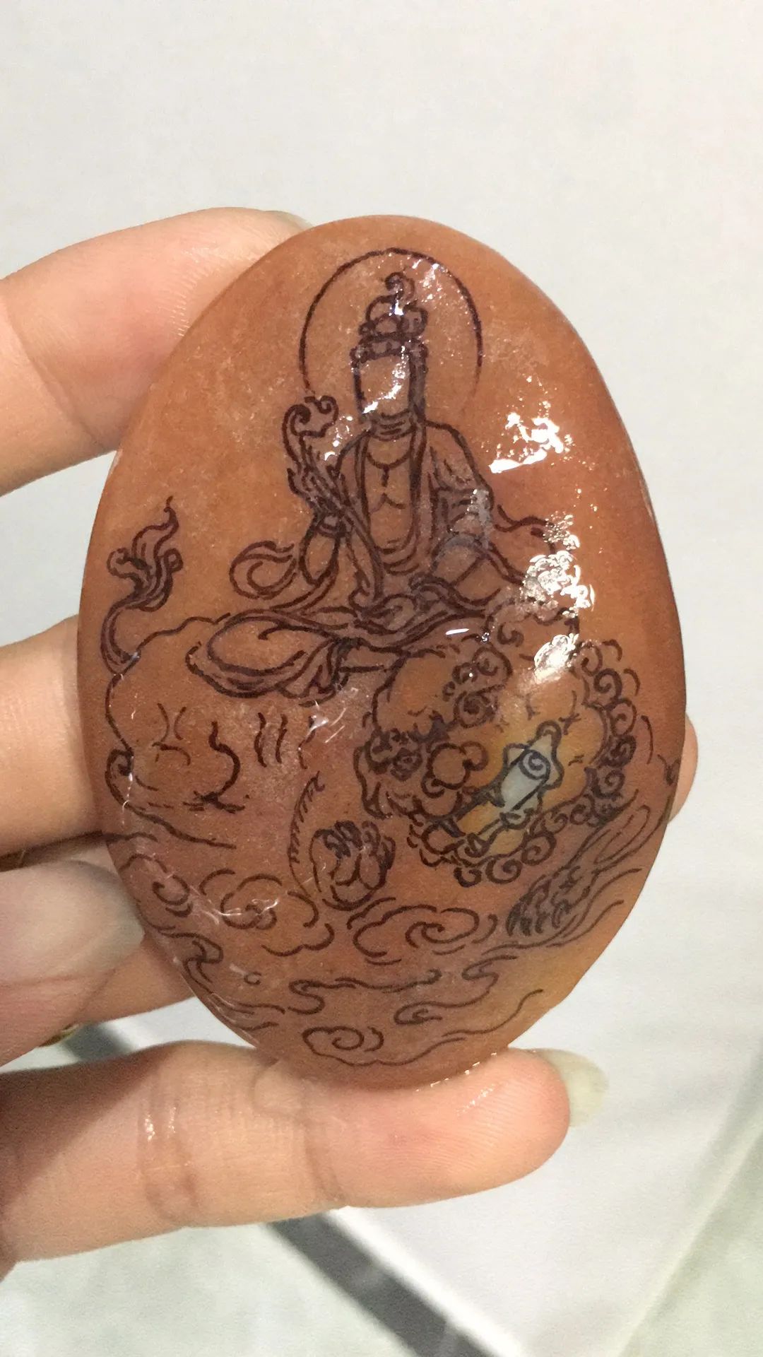 雕刻|分享大马坎场口带红雾的翡翠原石，雕刻文殊菩萨过程！