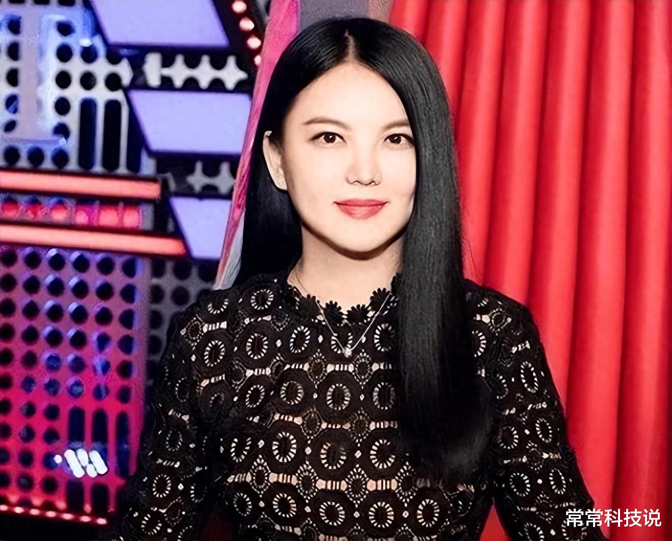 李湘宣布巨变!退休后定居英国,500亿资产和70套北京房产成焦点