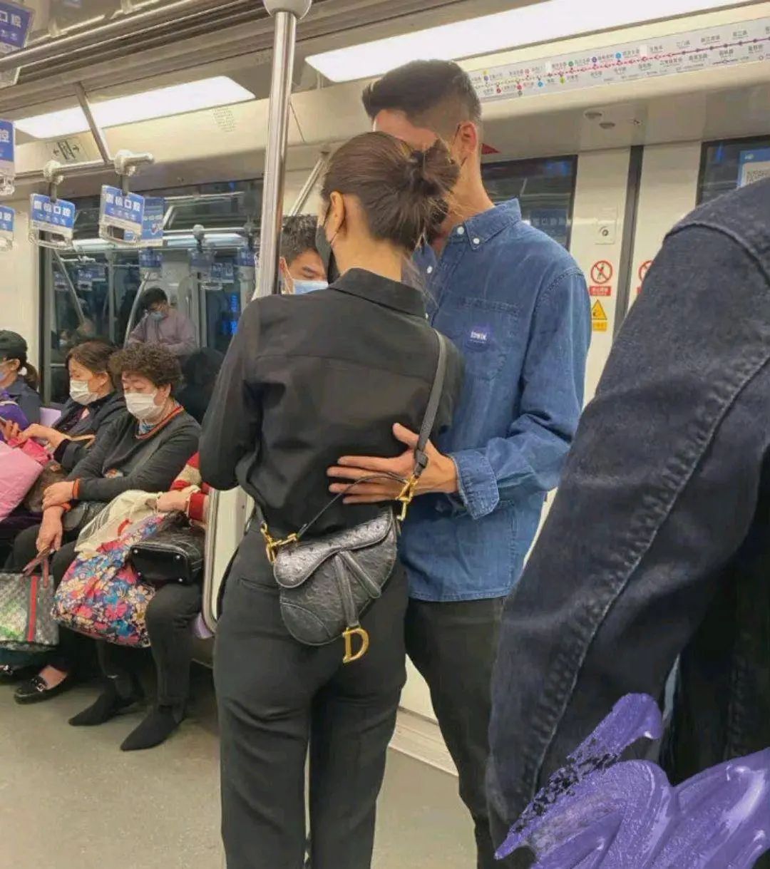 分手一年,王子文的高富帅前男友成这样了?网友:当时果然是装的