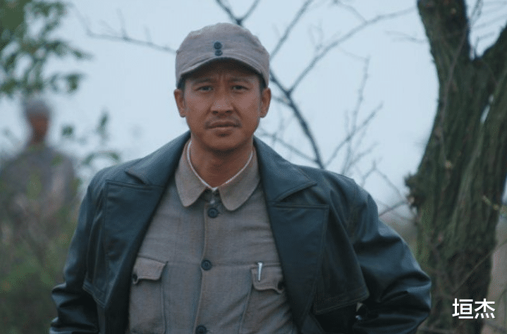 士兵突击|《士兵突击》17年,演员现状,袁朗娶日籍美妻,史今已成顶流