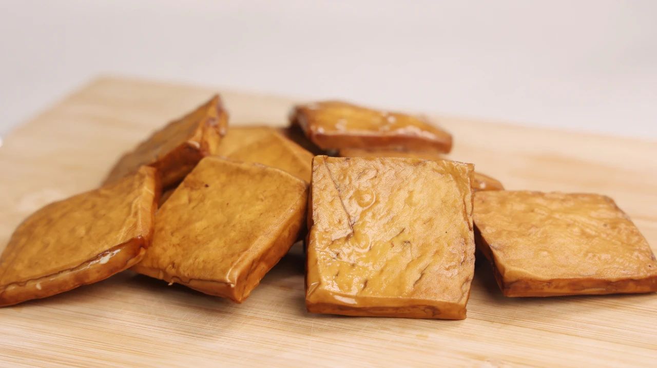 女人若想保持皮肤的紧致饱满，常吃这些去皱食物，或有一定帮助