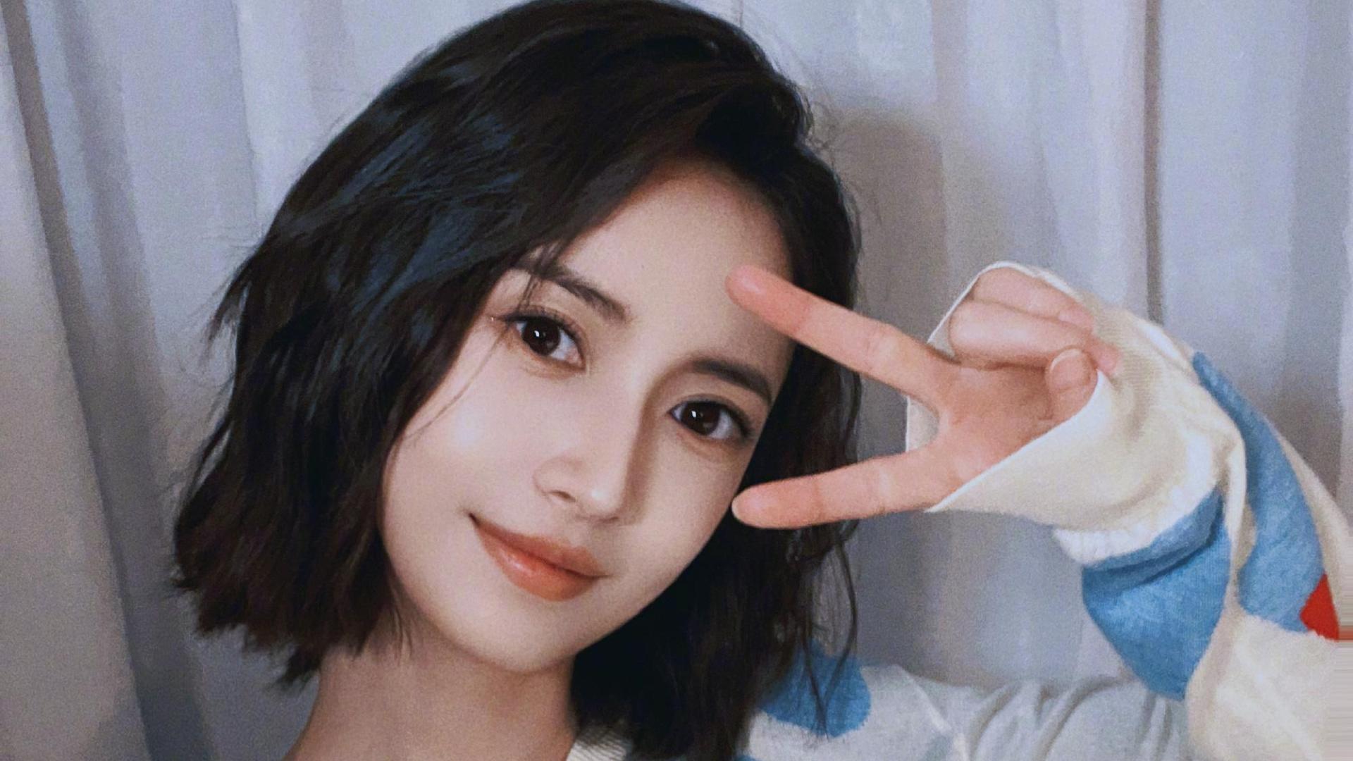 陈钰琪|曝当红女星与三搭导演疑暧昧，两人同养小狗，后者删除照片引怀疑