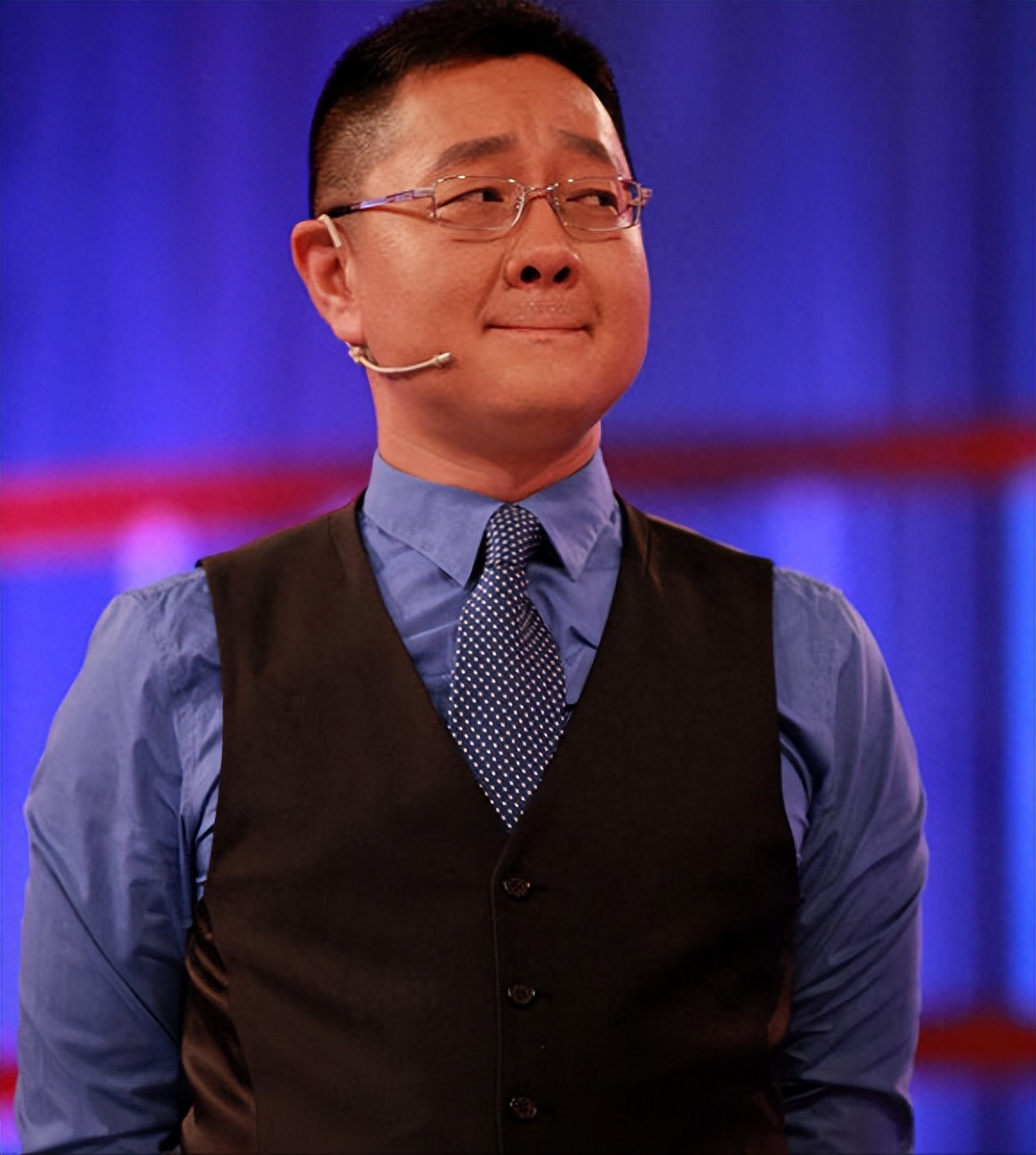 自毁前程的6位主持人,个个自我“作死”,没一个值得同情