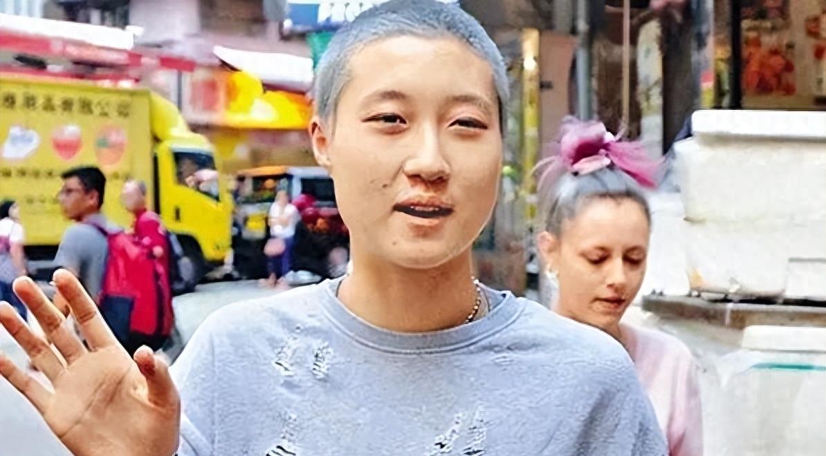 成龙:为斩草除根,对乞讨为生的女儿下“毒手”,简直丧尽天良