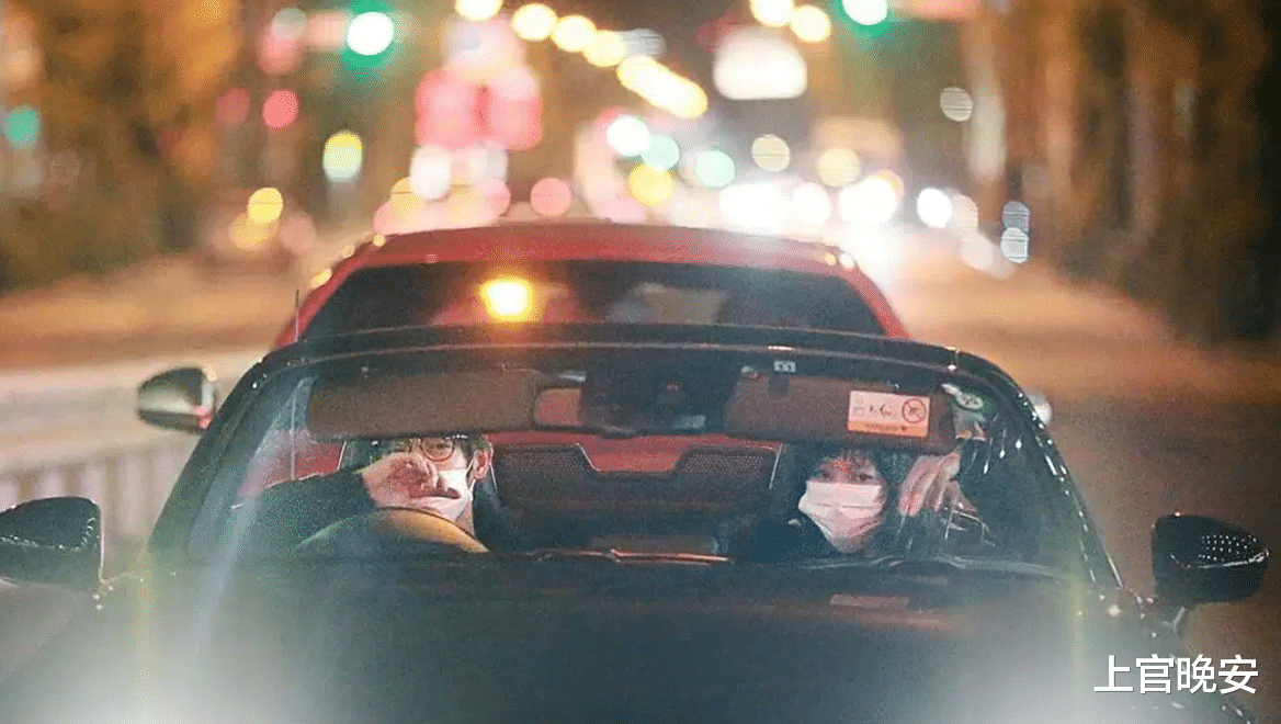 神级抓拍，完爆精修大片！中日韩明星恋爱图，氛围感堪比电影镜头