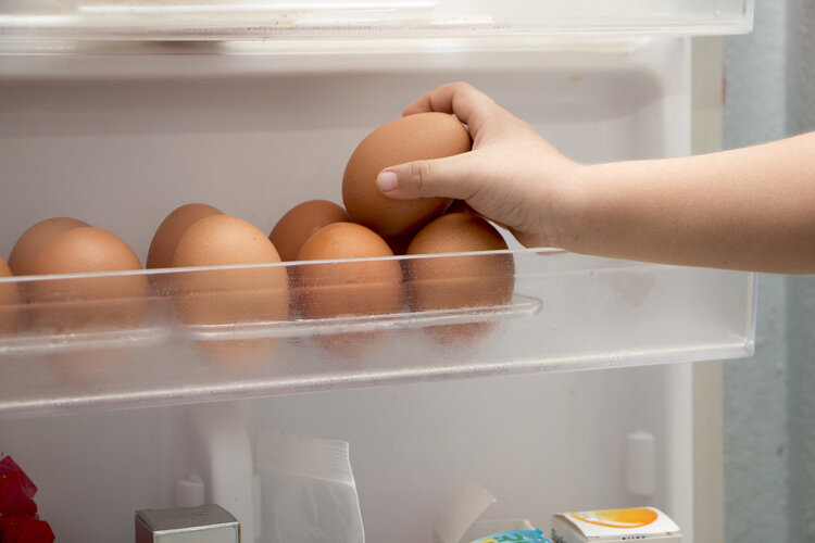 鸡蛋|冰箱里的肉，冻多久就不能吃了？吃了有啥影响？一张表总结清楚了