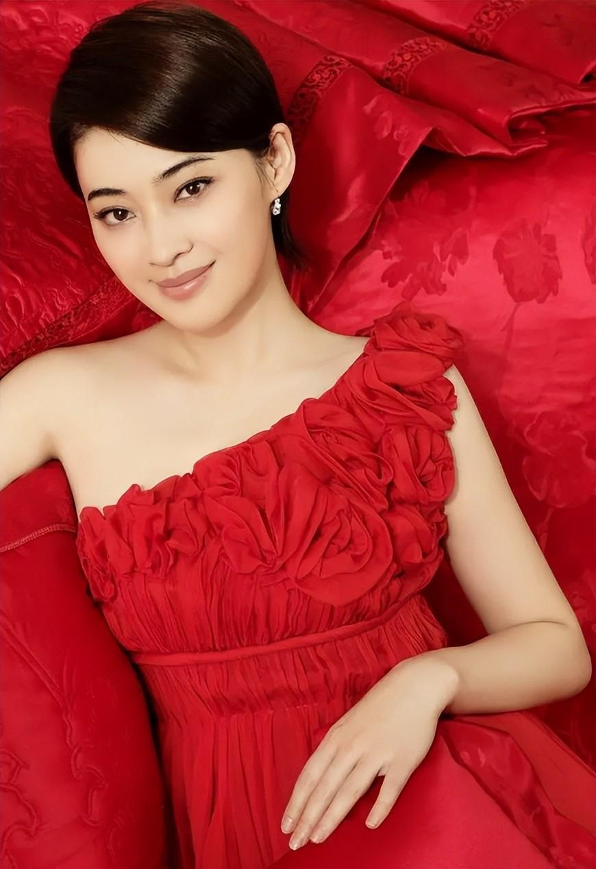 不雅行为被曝光!这一次,33岁的李一桐再也无法全身而退