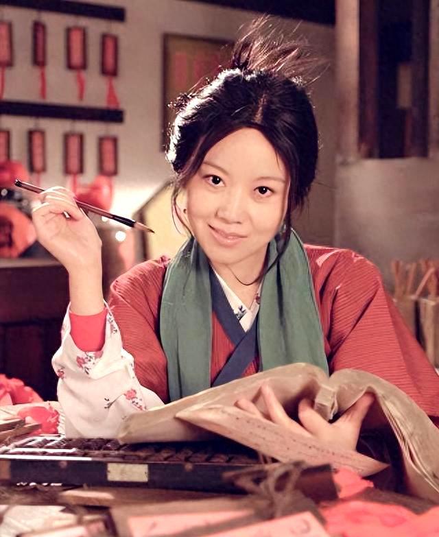 净身出户也要与闫妮离婚的邹伟,如今18年过去了,他后悔了吗?