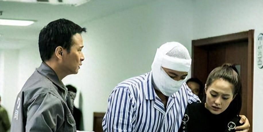 著名演员谷智鑫34岁被马踩成废人孕妻8年一把屎一把尿病榻前伺候