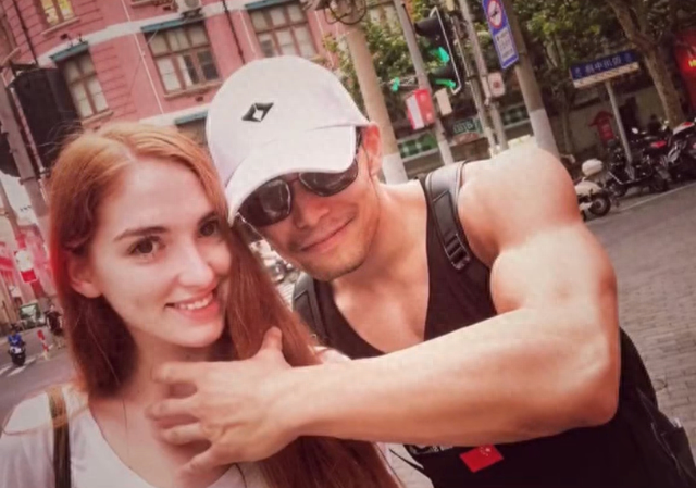 肌肉猛男“大师兄”狂躁健身，追到女神！网友流下了羡慕的泪水