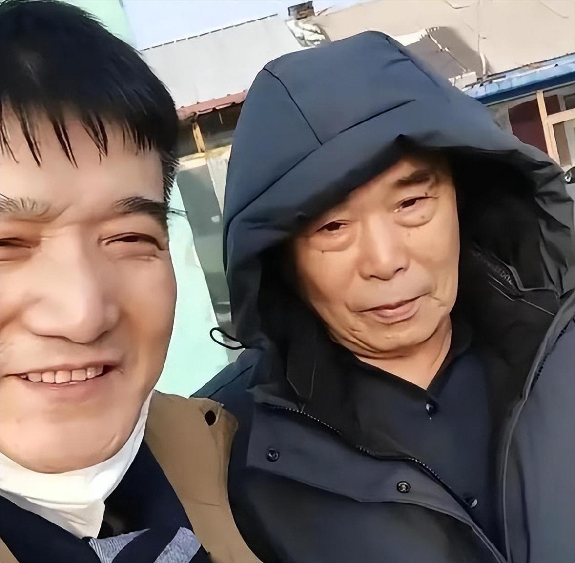 他是赵本山搭档,75岁却被儿子爆料:他嫖不动了,每月1万就够花