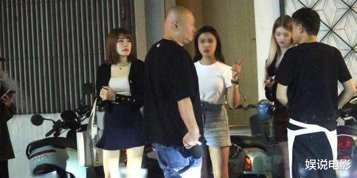 许雅均和多位辣妹泡夜店又被拍,聚餐完换两店,小S经纪人不回应