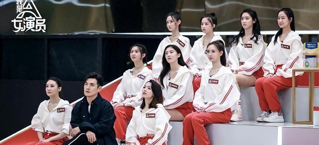 陈楚河|当众表演“侵犯”戏码，看女嘉宾像选妃，这些综艺吃相太难看了