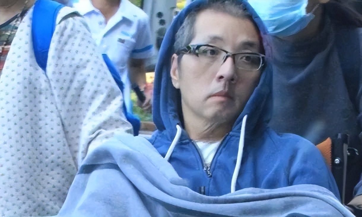 知名男星出轨13年，如今成植物人，喂奶保命。网友：报应来了？