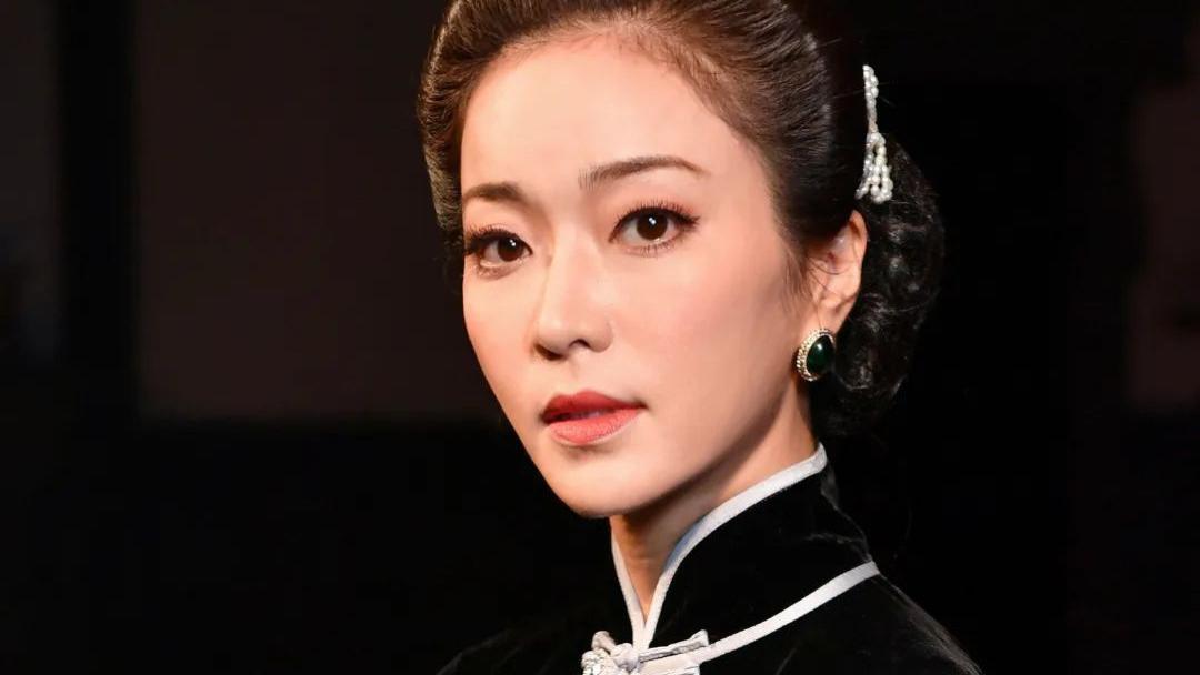 邵兵|邵兵妻子近照曝光气质佳！生龙凤胎很幸福，18岁女儿在美国留学