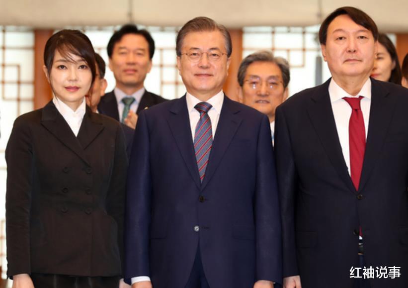 蔬菜 韩国第一夫人换发型，空气刘海减龄又俏皮，50岁依旧嫩如高中生