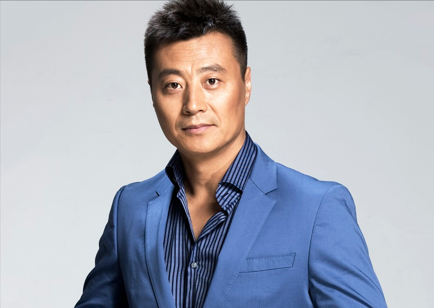 演员任程伟:花9元在地下室娶了黄蕾,成名后只换房子不换糟糠妻