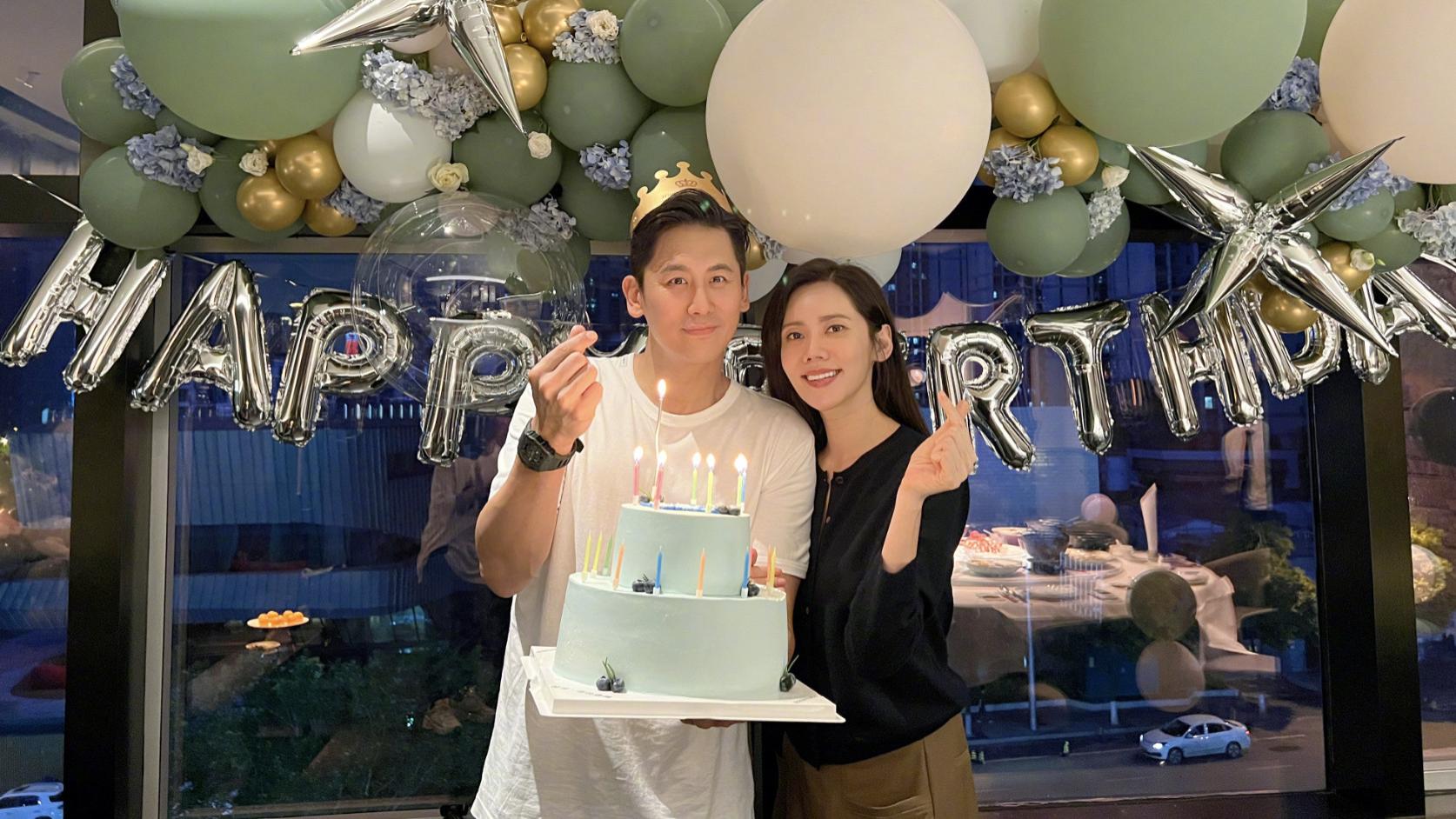 秋瓷炫|秋瓷炫520踩点秀幸福，晒照为于晓光庆生，互相示爱：一辈子对你好