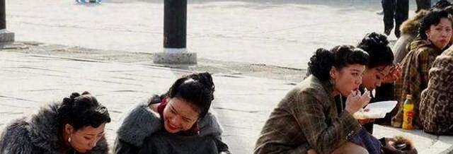 裸替一天8000元，床戏、吻戏都是真的，揭秘20万群演的真实情况！