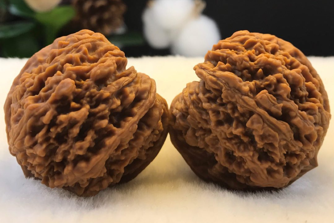 一款名字很奇葩的文玩核桃,137