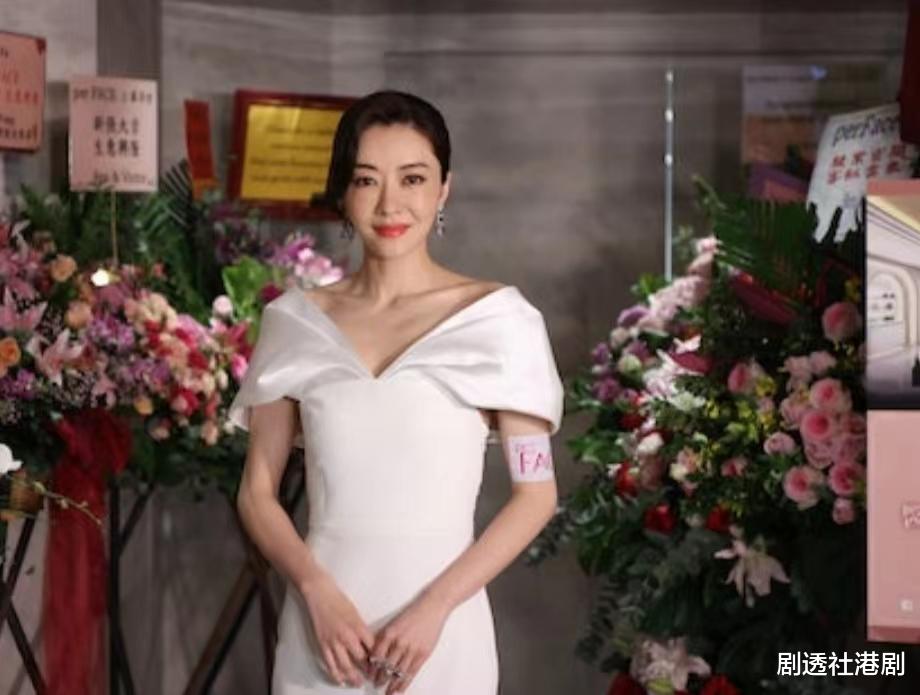 熊黛林|再强调无偏心！知名港星双胞胎女儿颜值差距大，被指就爱漂亮那个