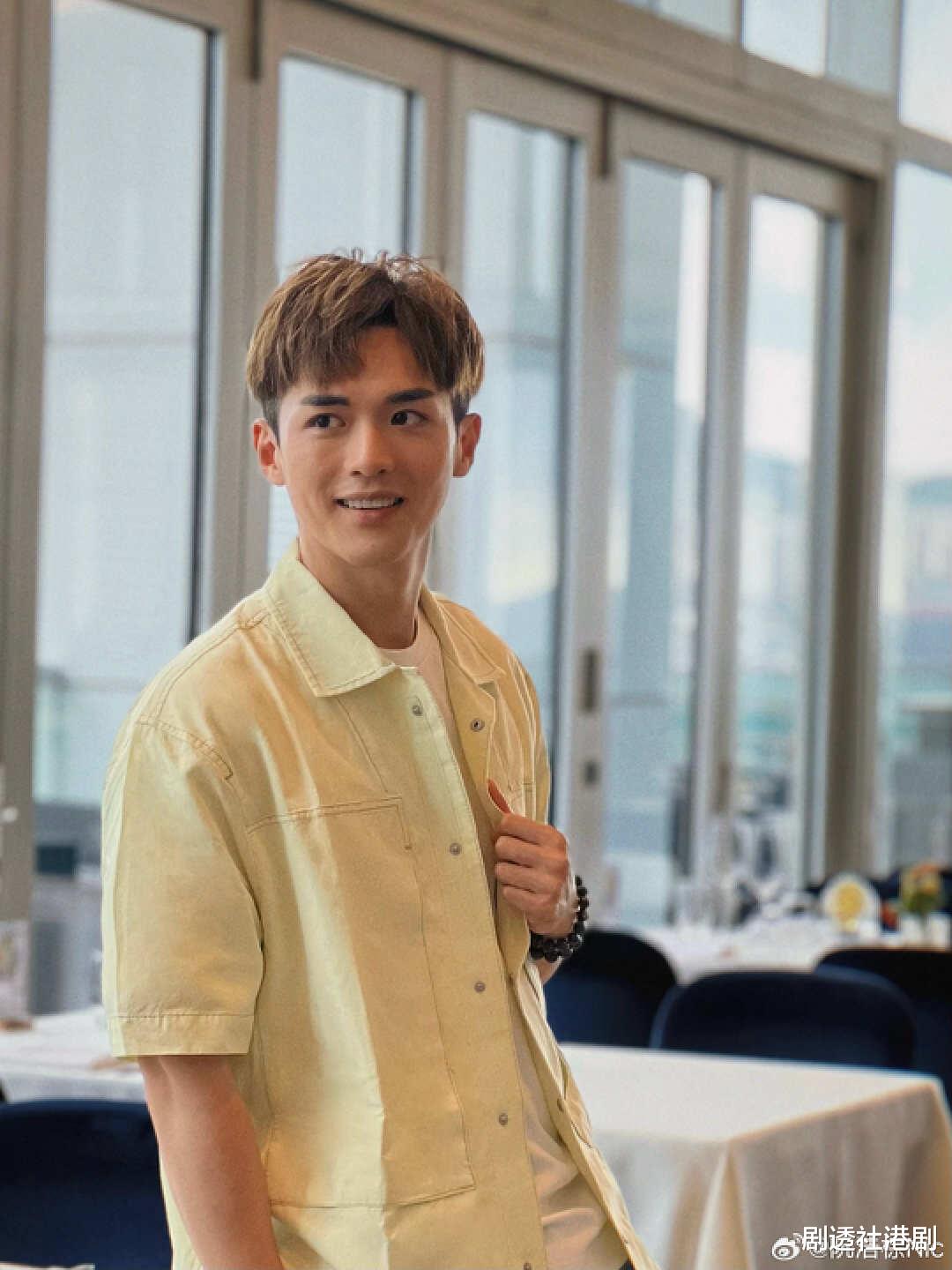 恭喜!TVB上位小花恋情曝光,男方为同公司艺人,出身演艺世家