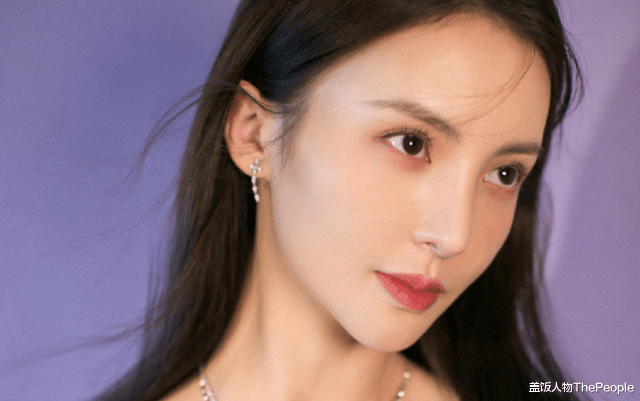 杨紫|女星“动脸”也靠运气!杨颖鞠婧祎美艳精致,杨紫金晨脸肿鼻歪