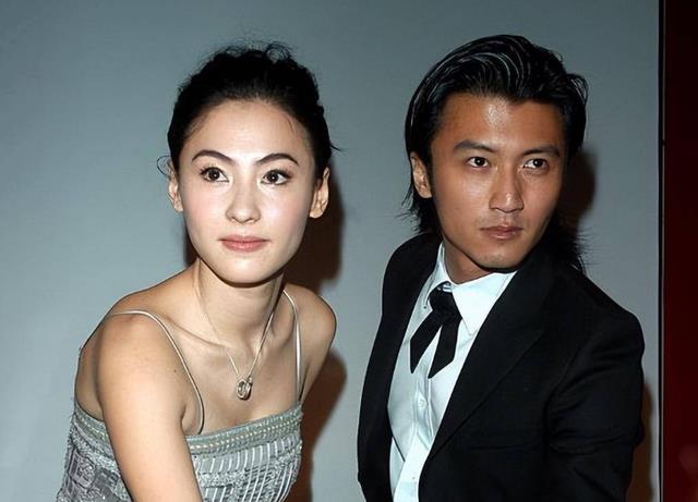 谢霆锋|王菲晒与谢霆锋浴室照!男方用泥面膜眉目传情,被指向张柏芝示威