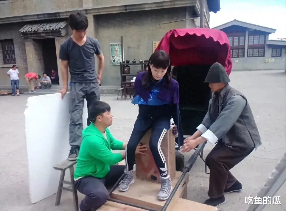 《伪装者》女主开撕胡歌!被撞断锁骨还不让说,遭网暴10年难以忍受