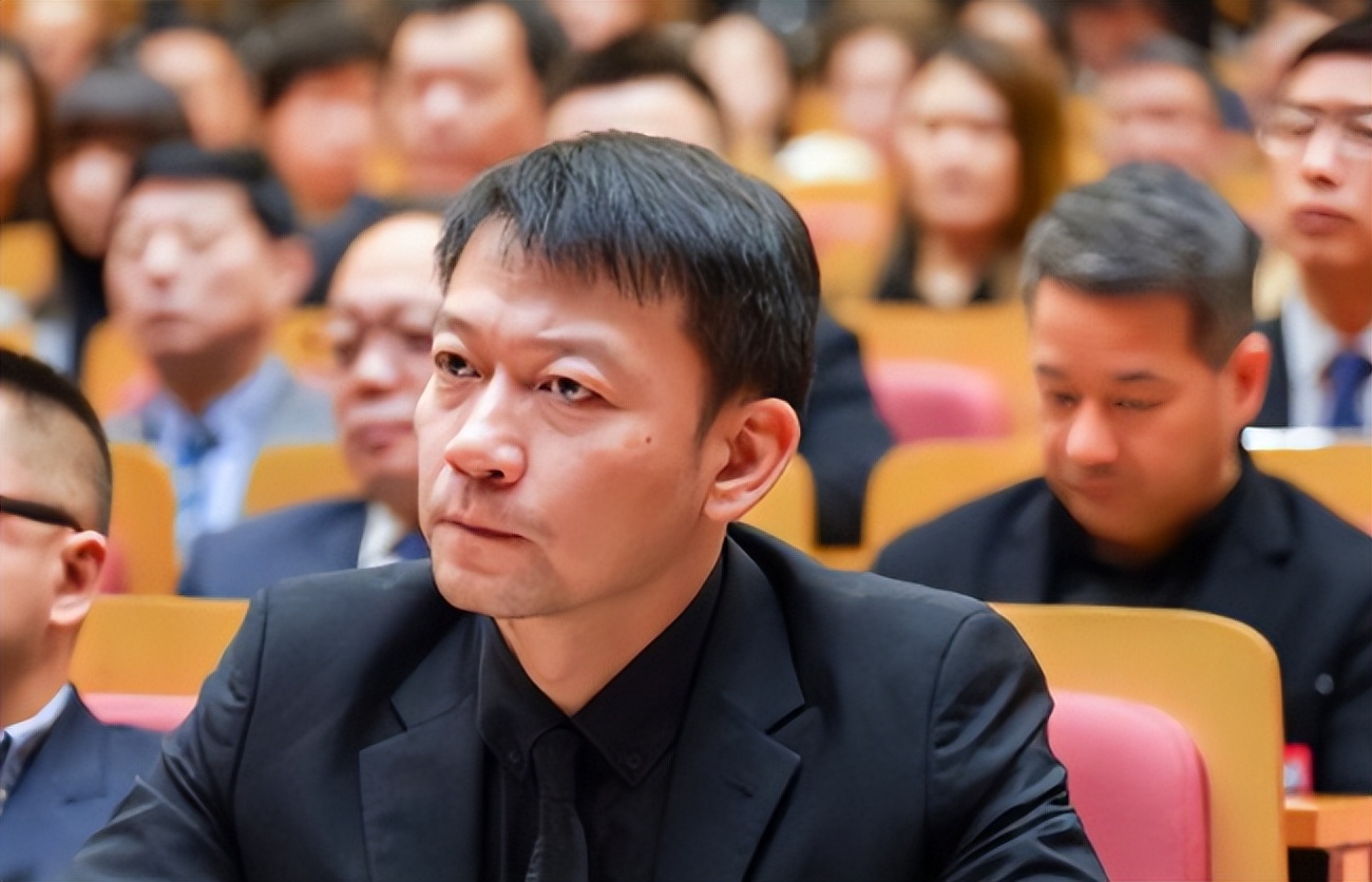 人民大会堂这一夜，把娱乐圈大佬的“名利场地位”体现得淋漓尽致