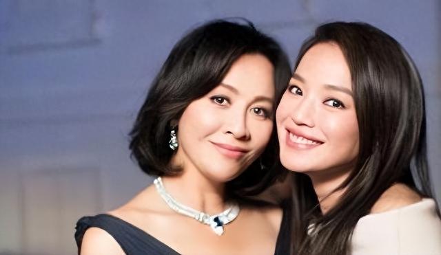 刘嘉玲彻底崩溃!33年前绑架真相遭曝光,结婚17年无子真相大白!