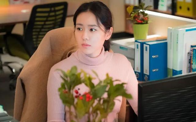 孙艺珍|《经常请吃饭的漂亮姐姐》4年,孙艺珍怀孕,丁海寅成时尚宠儿