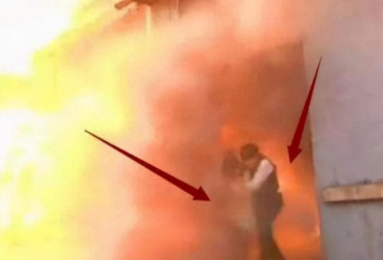 41岁任家萱“官宣产子”,一家三口幸福合照,13年辛酸令人心疼