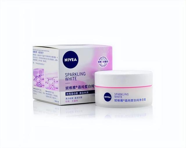 长效滋润的面霜推荐：提高肌肤水分含量，改善肌肤干燥敏感状况！