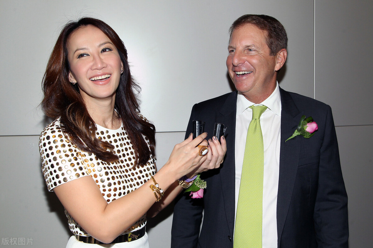 李玟妈妈首度发声，公开吐槽外国女婿缺点，李玟曾为老公整晚痛哭